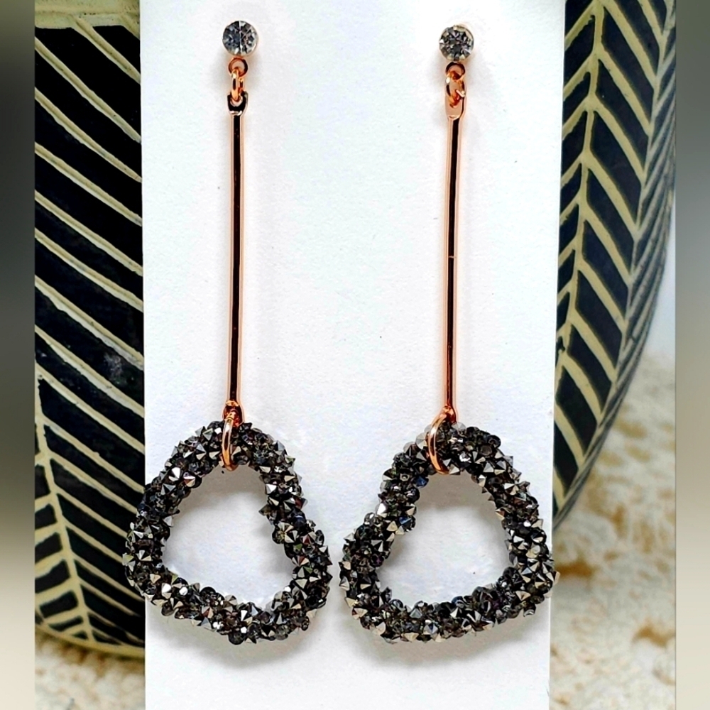 EXPRESS Rose Gold Bar Gunmetal Encrusted Heart Drop Earrings